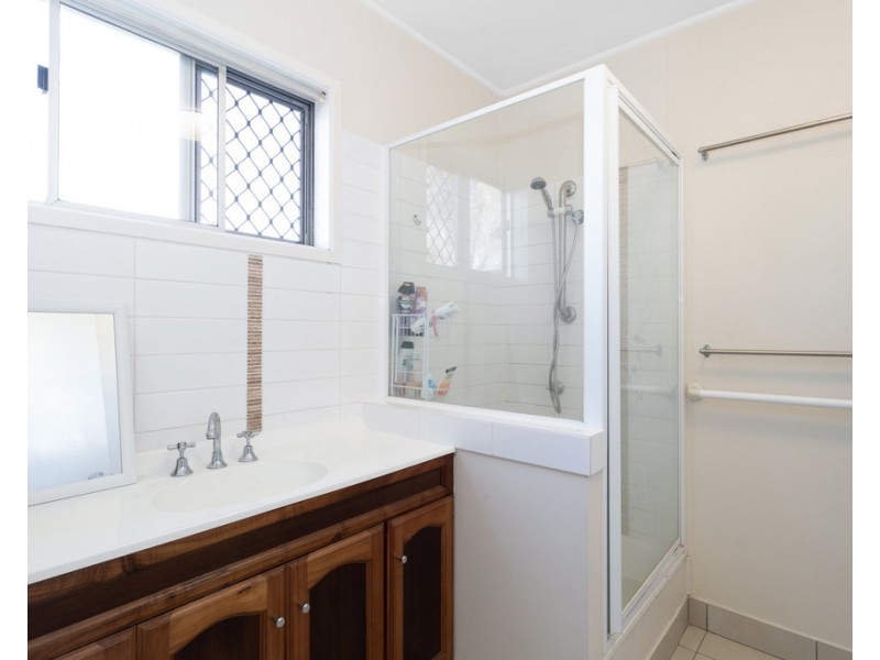 121 Paradise Street, South Mackay QLD 4740