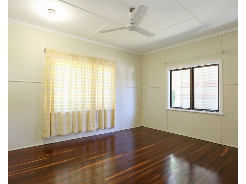 11 Canberra Street, North Mackay QLD 4740