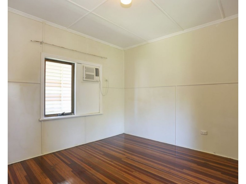 11 Canberra Street, North Mackay QLD 4740