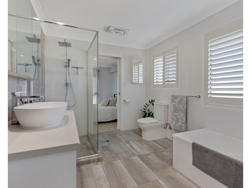 11 Hokins Court, Glenella QLD 4740