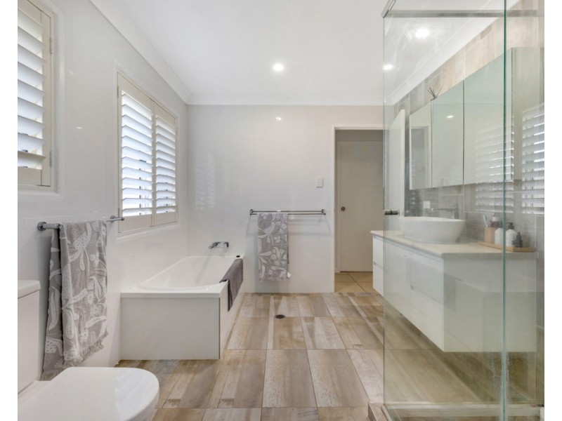 11 Hokins Court, Glenella QLD 4740