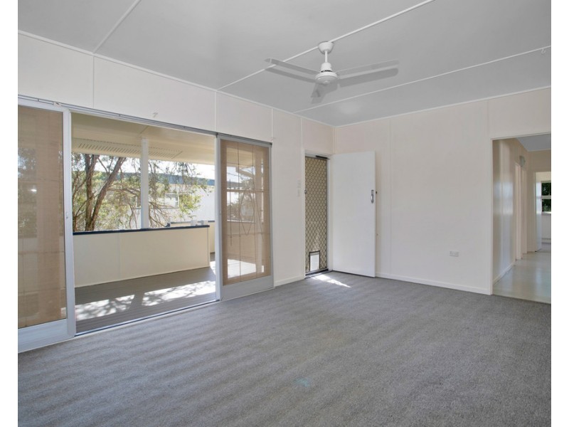 8 Robinson Street, North Mackay QLD 4740