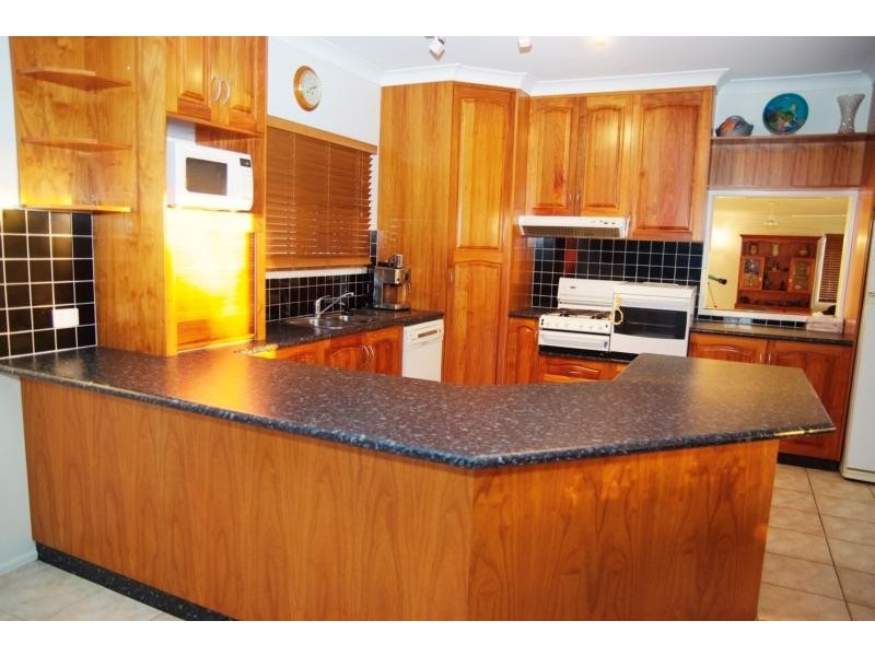 10 Hawk Street, Slade Point QLD 4740