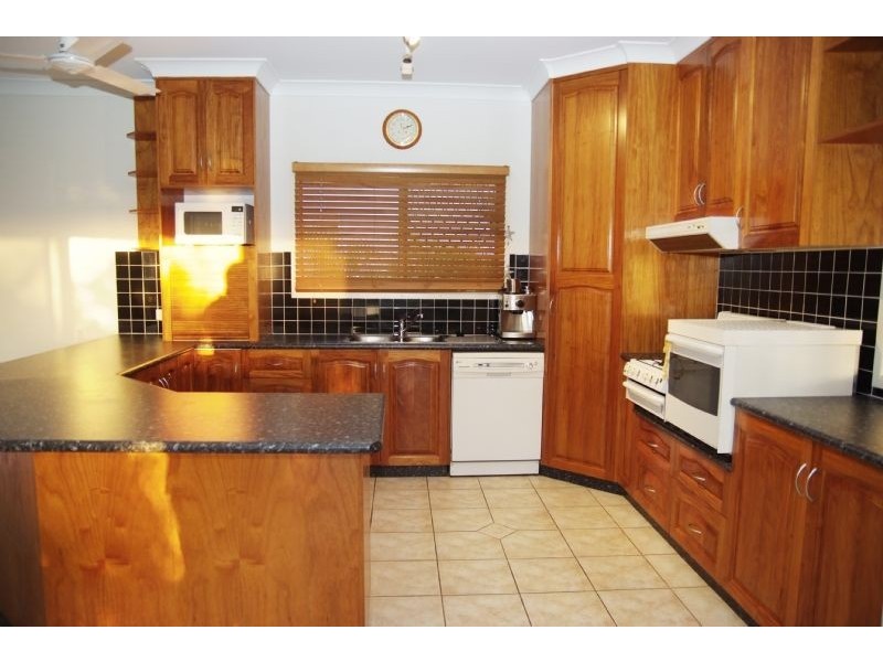 10 Hawk Street, Slade Point QLD 4740