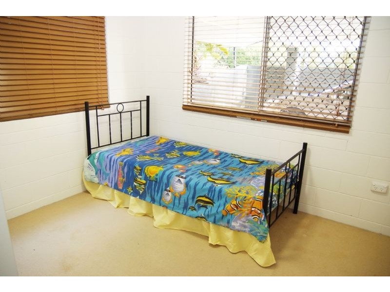 10 Hawk Street, Slade Point QLD 4740