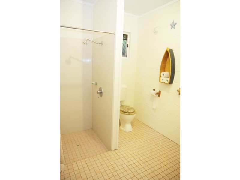 10 Hawk Street, Slade Point QLD 4740