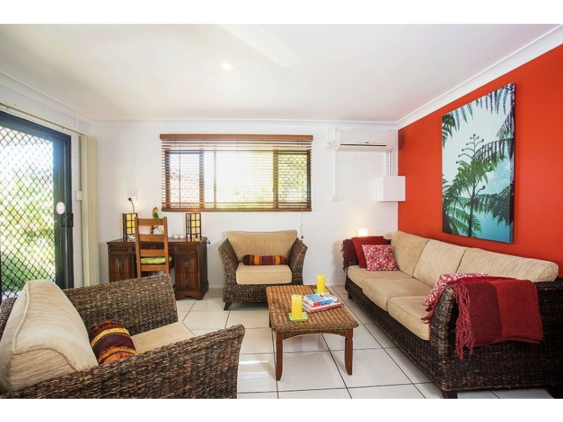 20 Paton Terrace, Slade Point QLD 4740