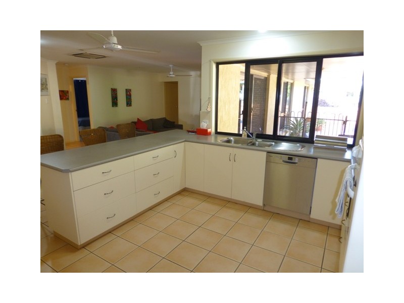 42 Kidston Ave, Rural View QLD 4740