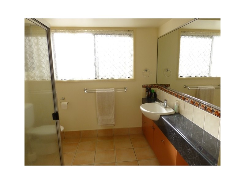 42 Kidston Ave, Rural View QLD 4740