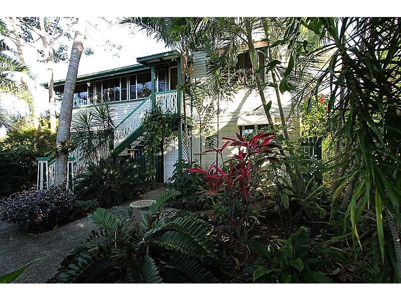 11 Park Street, East Mackay QLD 4740