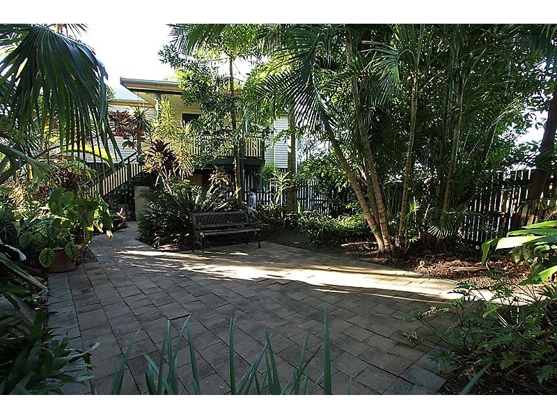 11 Park Street, East Mackay QLD 4740