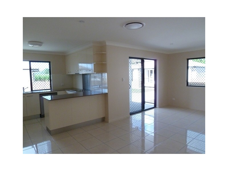 Unit 4, 21 McColl Street, Walkerston QLD 4751