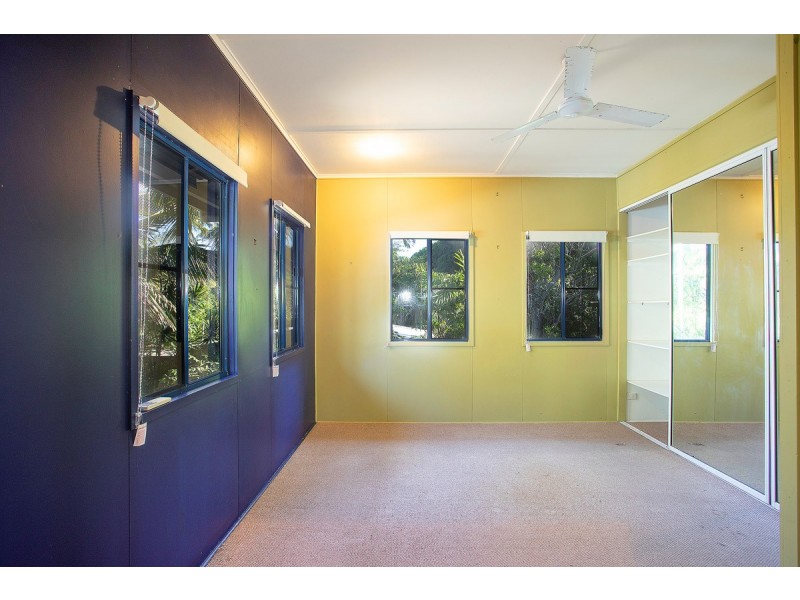 12 Mango Avenue, Eimeo QLD 4740