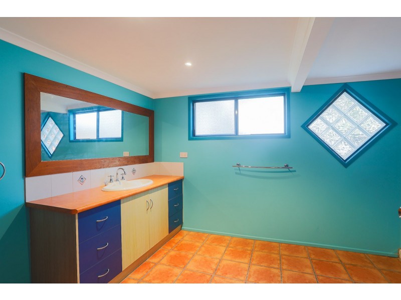 12 Mango Avenue, Eimeo QLD 4740