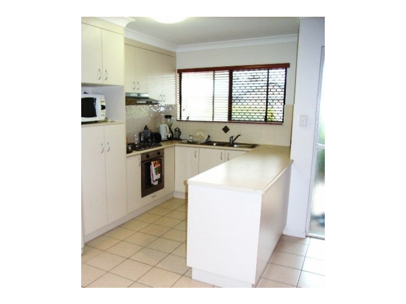 2/15 Perkins Street, North Mackay QLD 4740