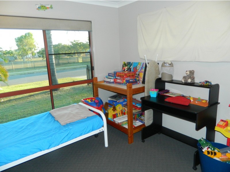 3 Victor Avenue, Glenella QLD 4740