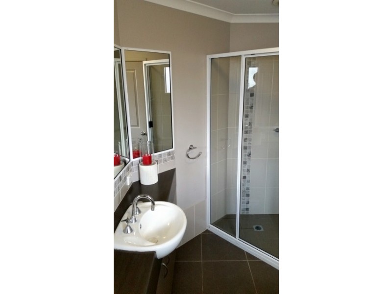 3 Victor Avenue, Glenella QLD 4740
