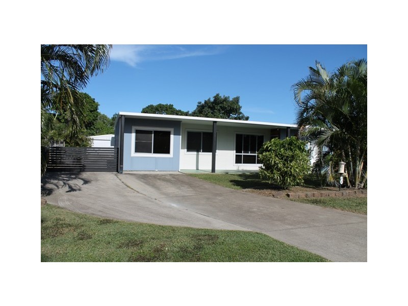 8 Cavanagh Drive, Blacks Beach QLD 4740