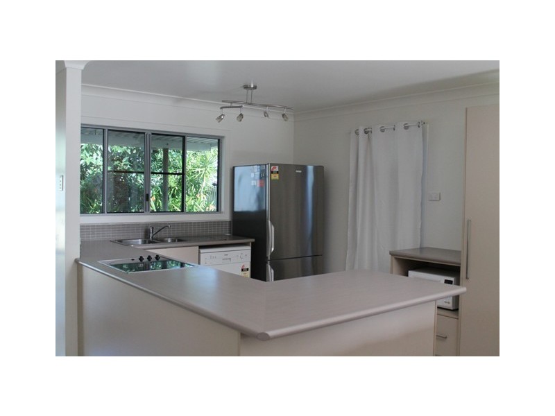 8 Cavanagh Drive, Blacks Beach QLD 4740