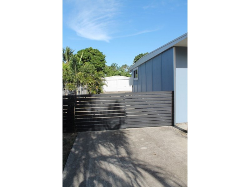 8 Cavanagh Drive, Blacks Beach QLD 4740