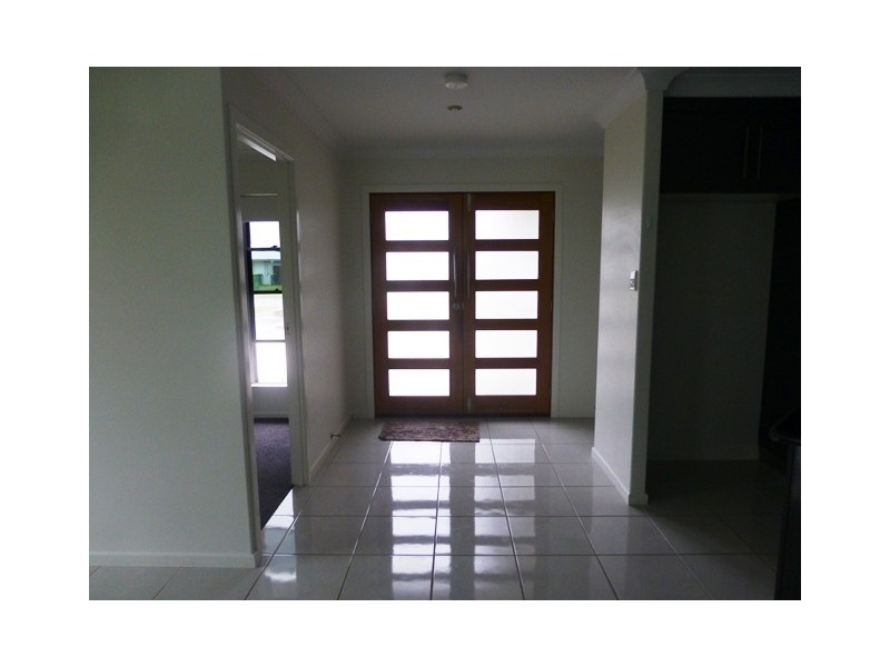 16 Elizabeth Street, Mirani QLD 4754