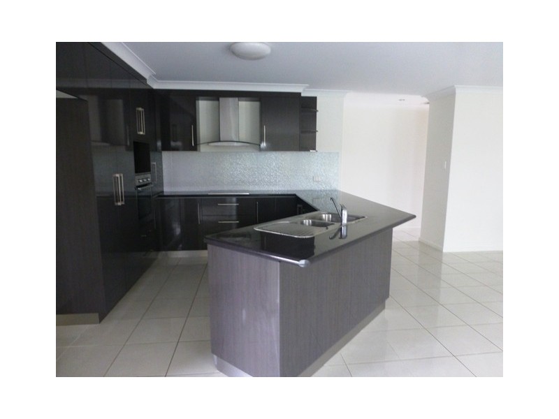 16 Elizabeth Street, Mirani QLD 4754