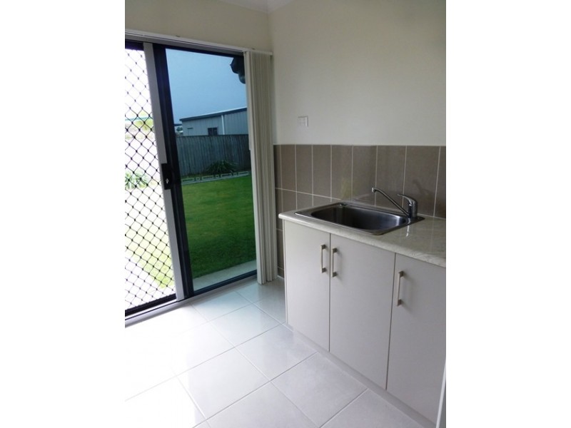 16 Elizabeth Street, Mirani QLD 4754
