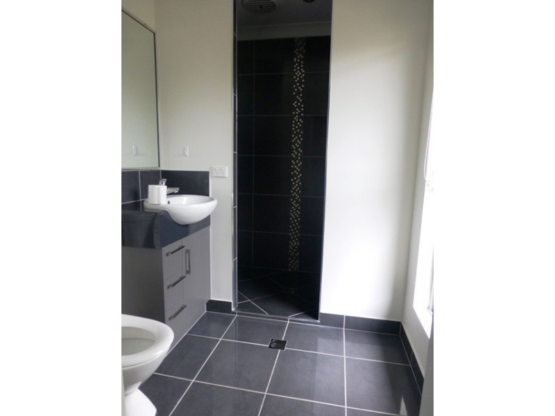 16 Elizabeth Street, Mirani QLD 4754