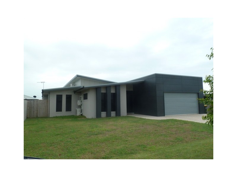 21 Firefly Crescent, Ooralea QLD 4740