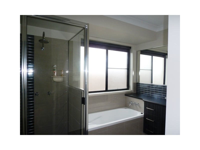 21 Firefly Crescent, Ooralea QLD 4740