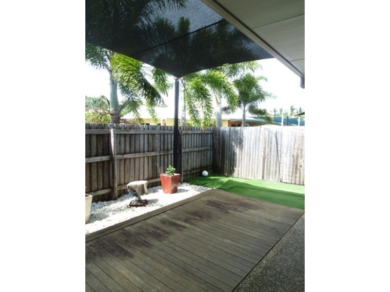 2/36 Slater Avenue, Blacks Beach QLD 4740