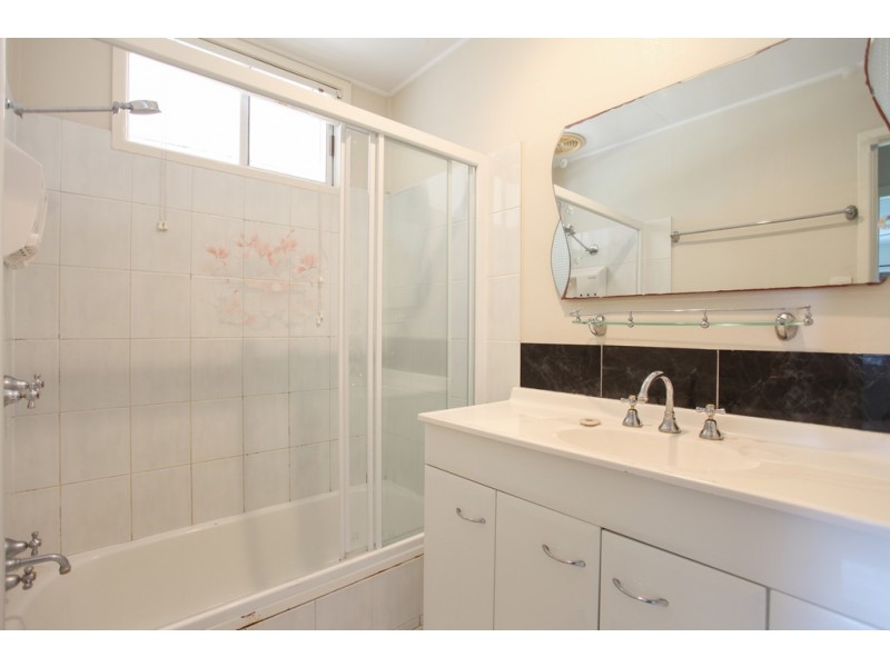 10 Chauvel Street, South Mackay QLD 4740