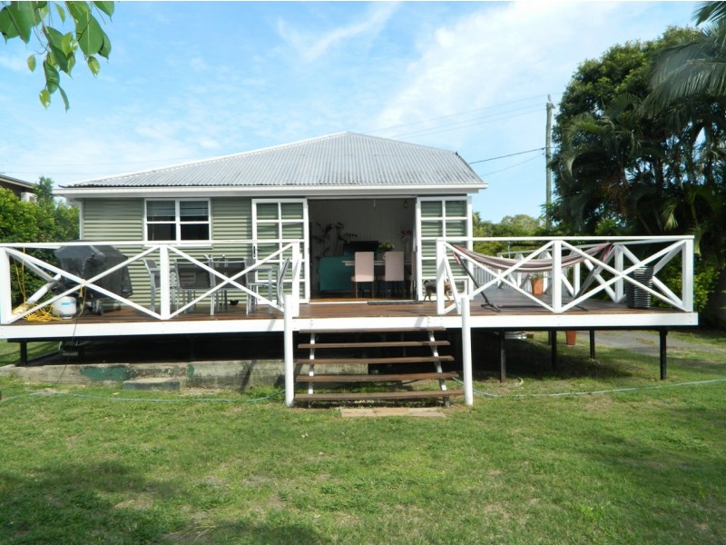 7 Downie Avenue, Bucasia QLD 4750