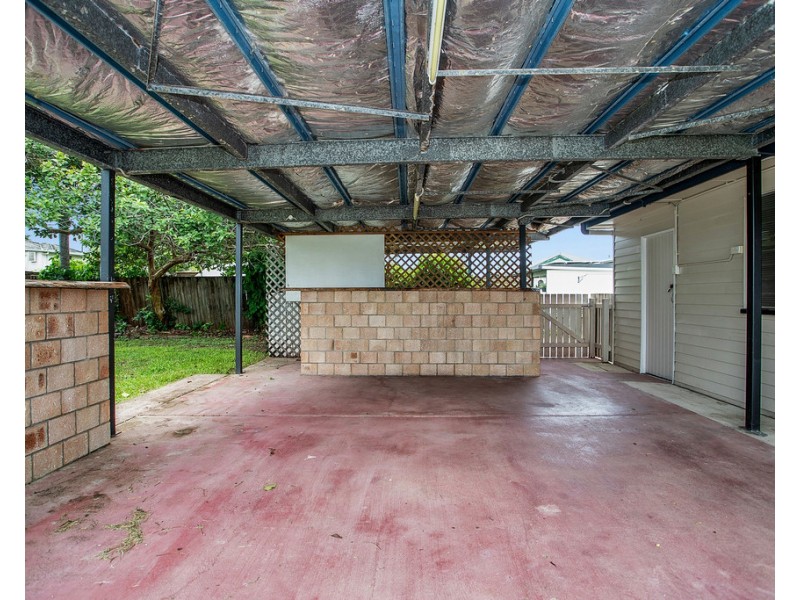 24 Adrian Street, West Mackay QLD 4740