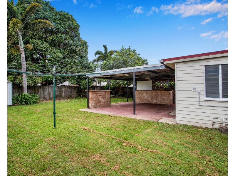 24 Adrian Street, West Mackay QLD 4740
