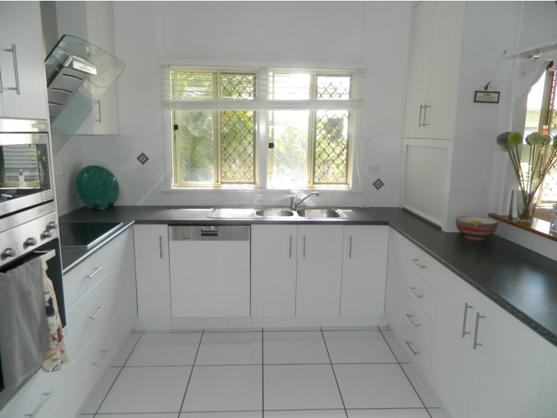 17 Valley Street, North Mackay QLD 4740