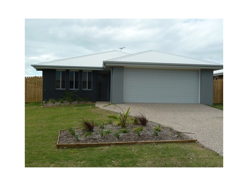 15 Dobinson Street, Bucasia QLD 4750