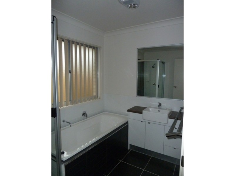 15 Dobinson Street, Bucasia QLD 4750