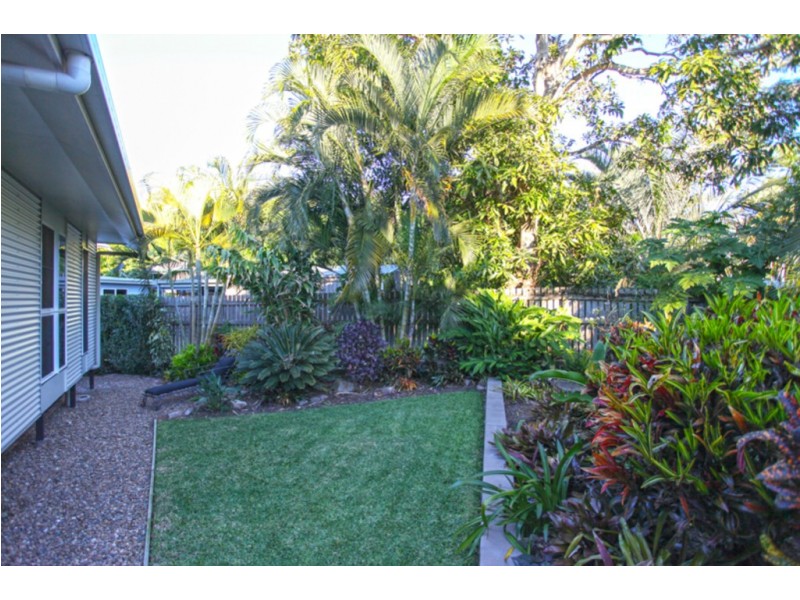 101 Waverley St, Bucasia QLD 4750