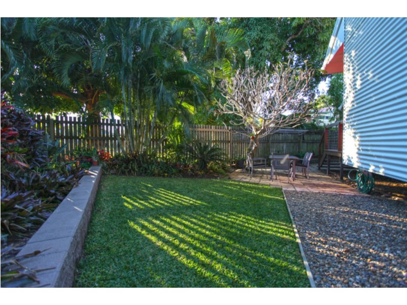 101 Waverley St, Bucasia QLD 4750