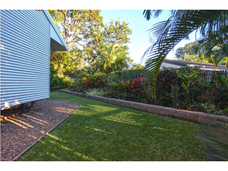 101 Waverley St, Bucasia QLD 4750