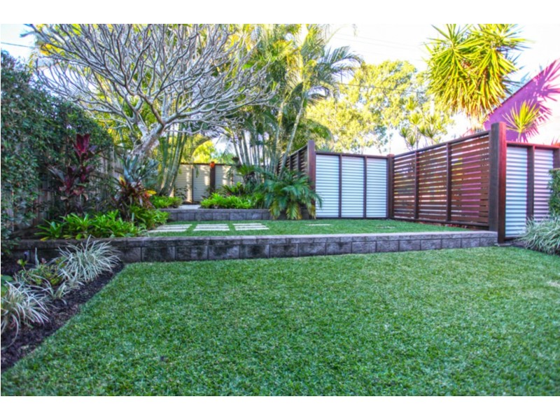 101 Waverley St, Bucasia QLD 4750