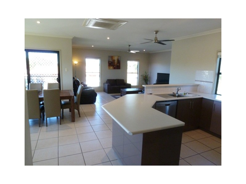 2 Prudhoe Street, East Mackay QLD 4740