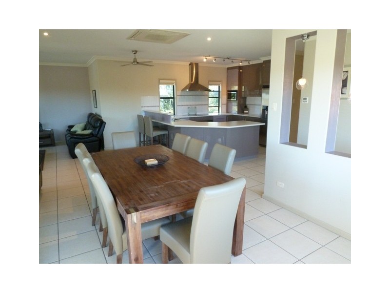 2 Prudhoe Street, East Mackay QLD 4740