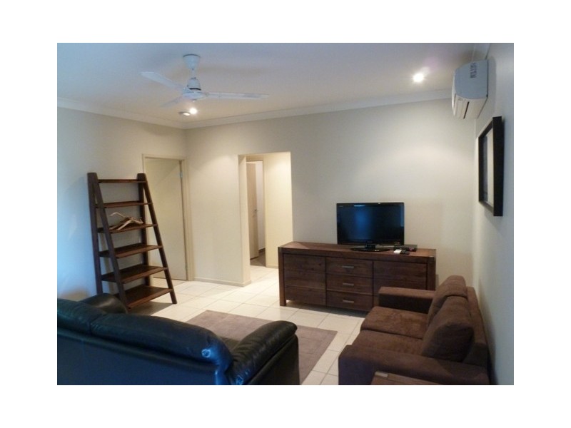 2 Prudhoe Street, East Mackay QLD 4740