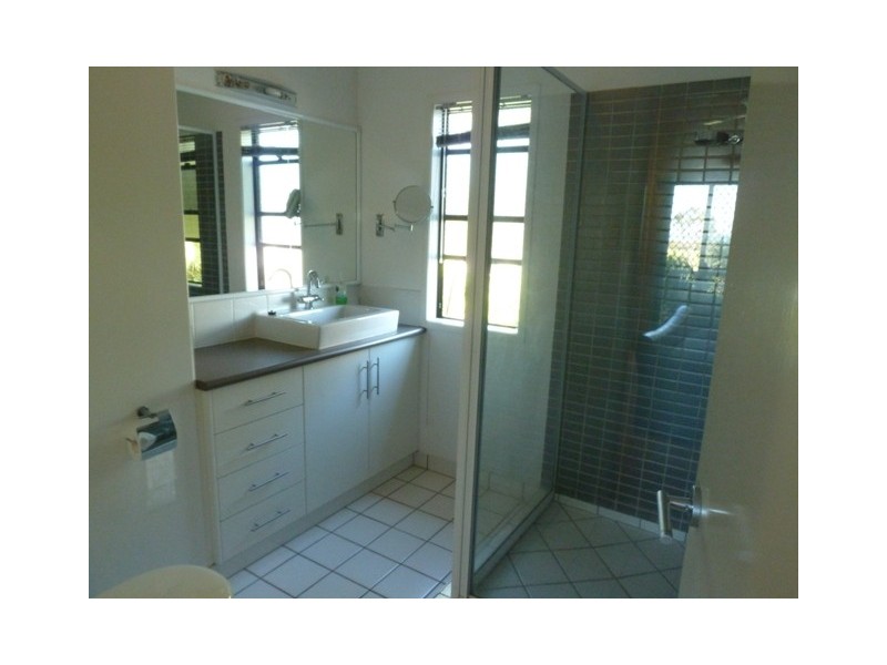 2 Prudhoe Street, East Mackay QLD 4740