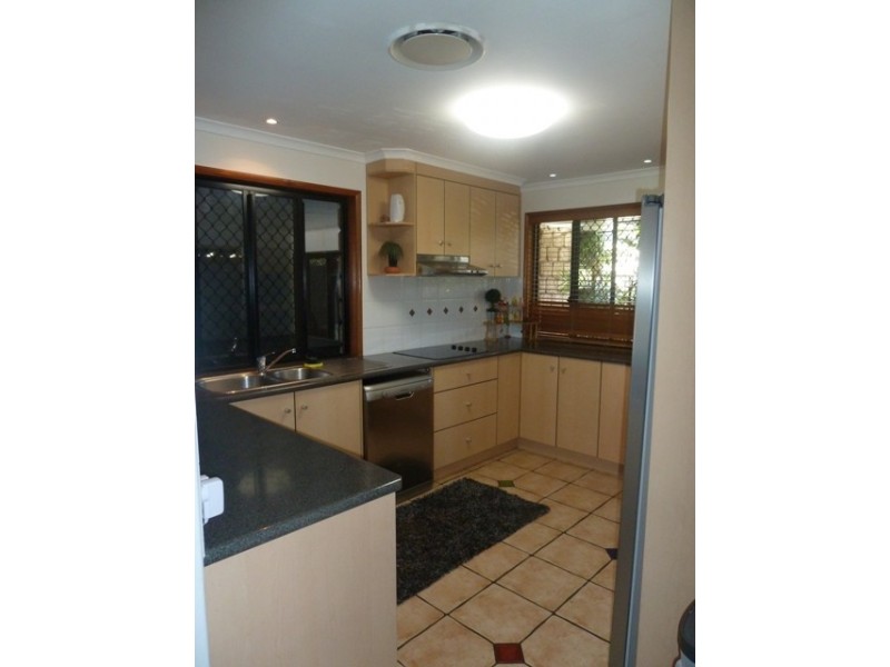 32 Bridge Rd, East Mackay QLD 4740