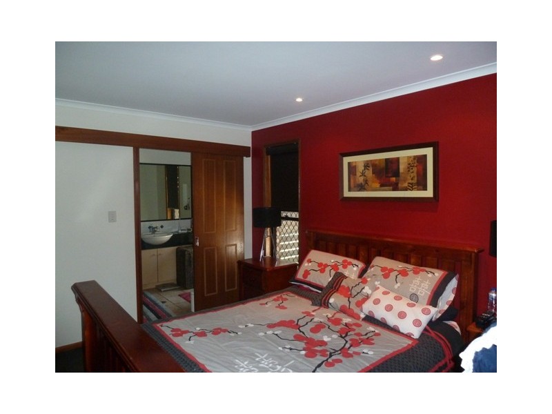 32 Bridge Rd, East Mackay QLD 4740