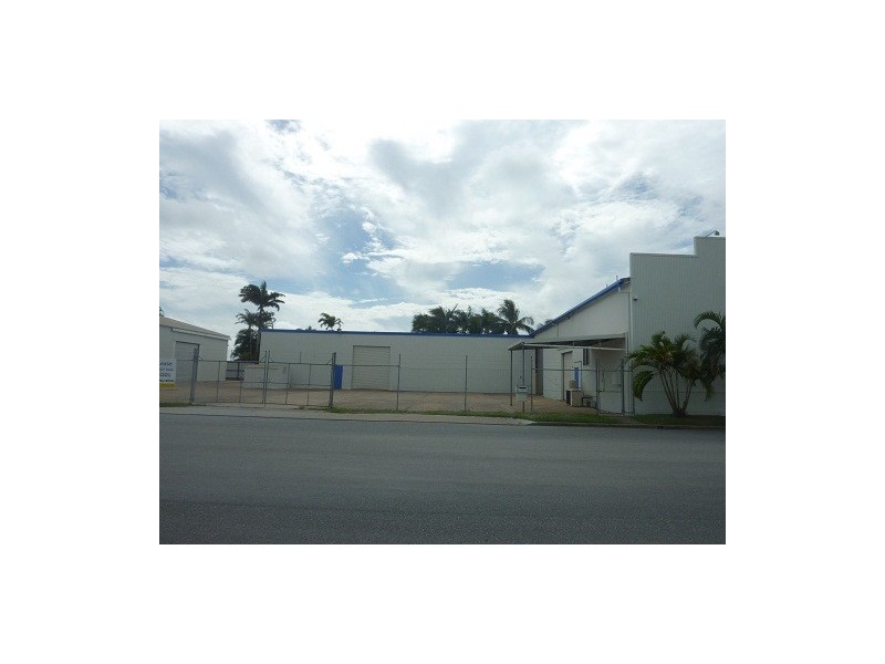 4 McLennan St, Ooralea QLD 4740
