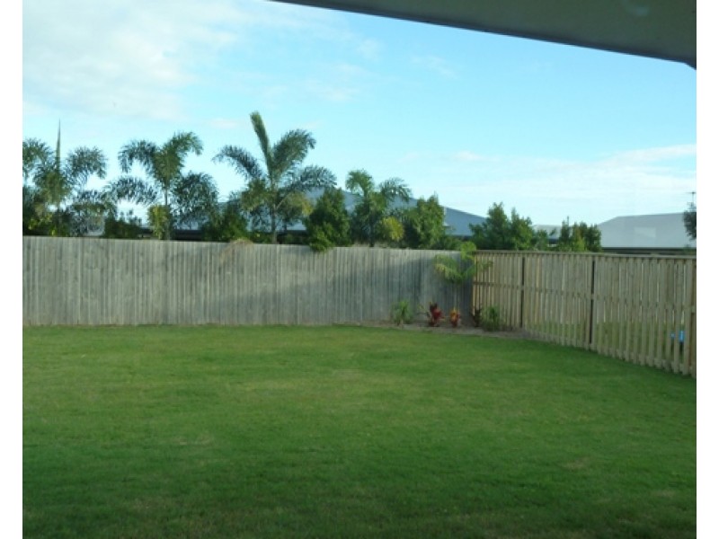 13 Galleon Circuit, Bucasia QLD 4750